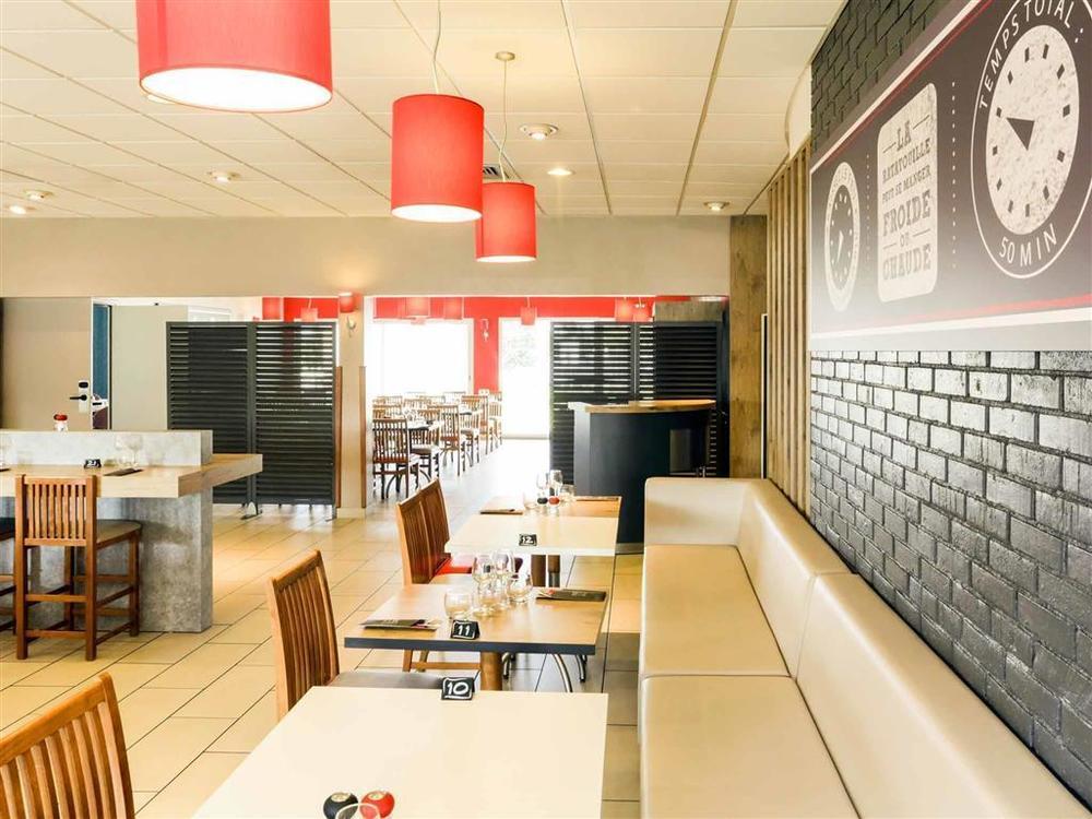 Ibis Laval Le Relais D'armor Hotel 3*