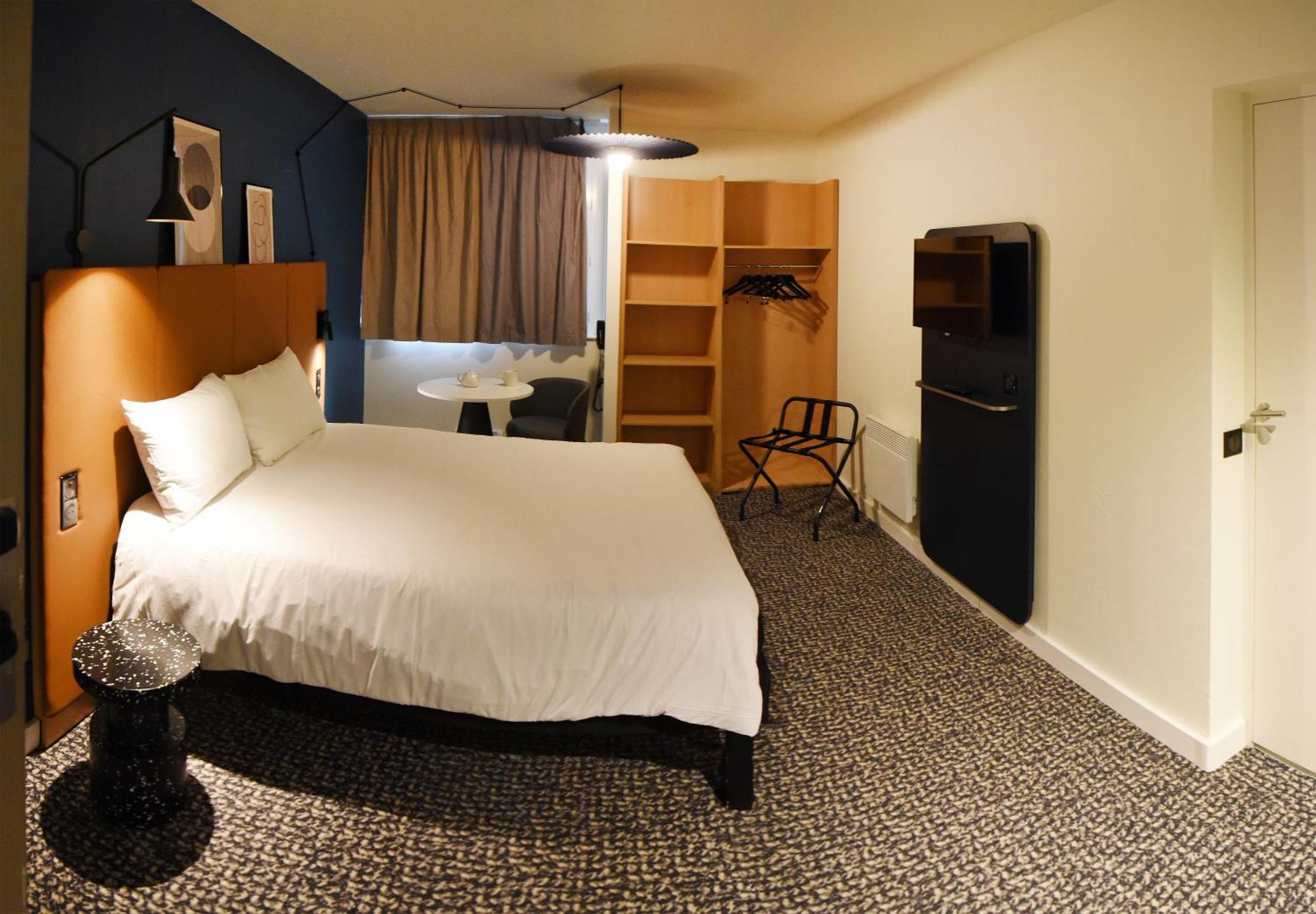 Ibis Laval Le Relais D'armor Hotel