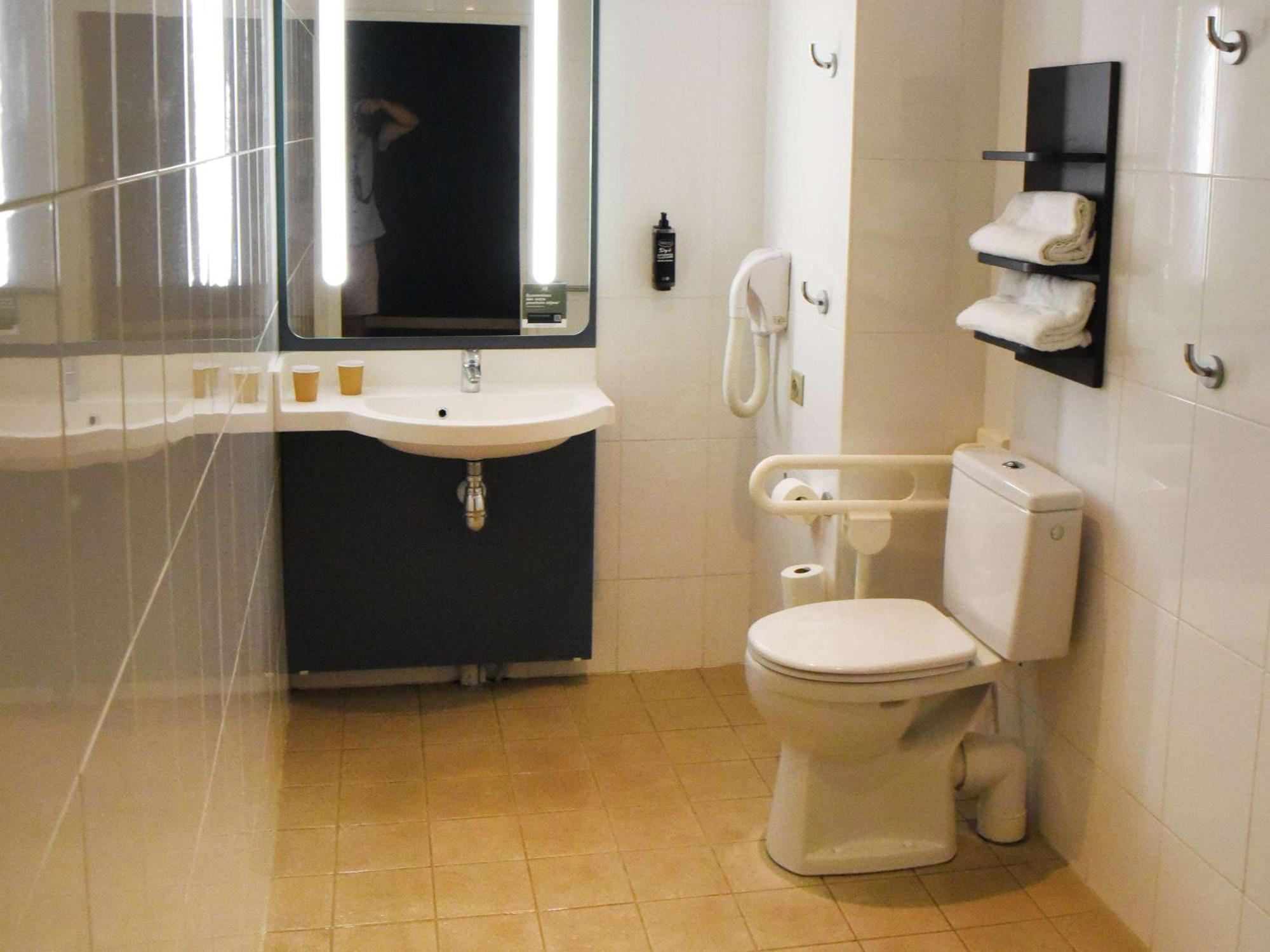 Hotel Ibis Laval Le Relais D'armor