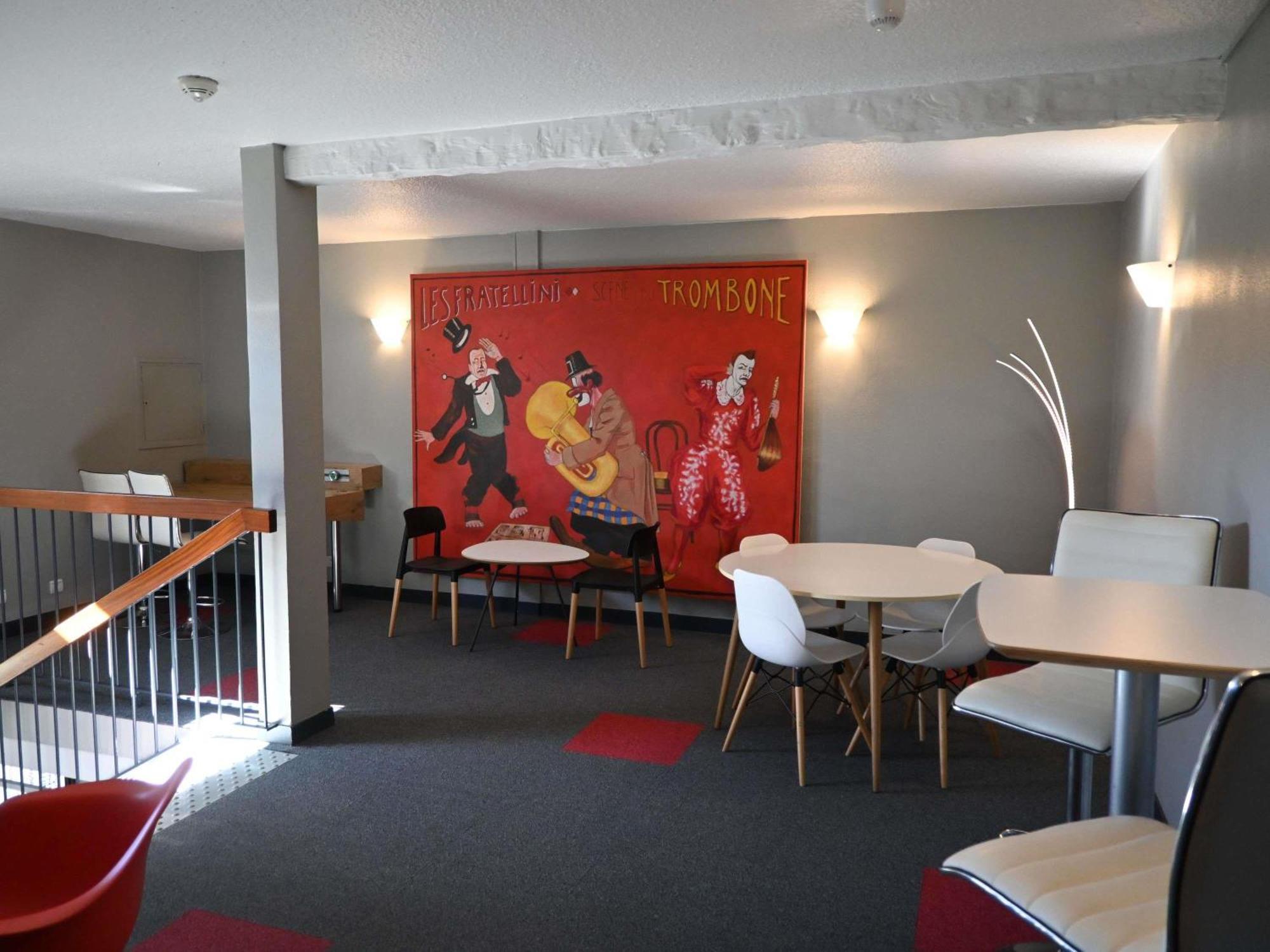 Ibis Laval Le Relais D'armor Hotel 3*