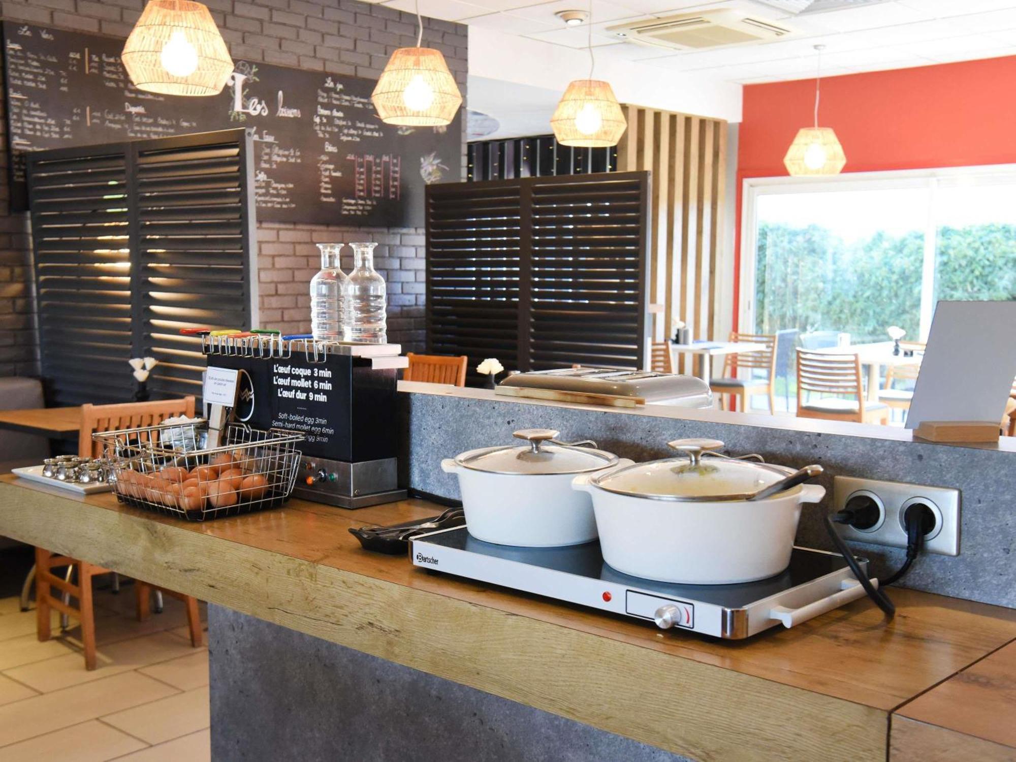 Hotel Ibis Laval Le Relais D'armor Change (Mayenne)