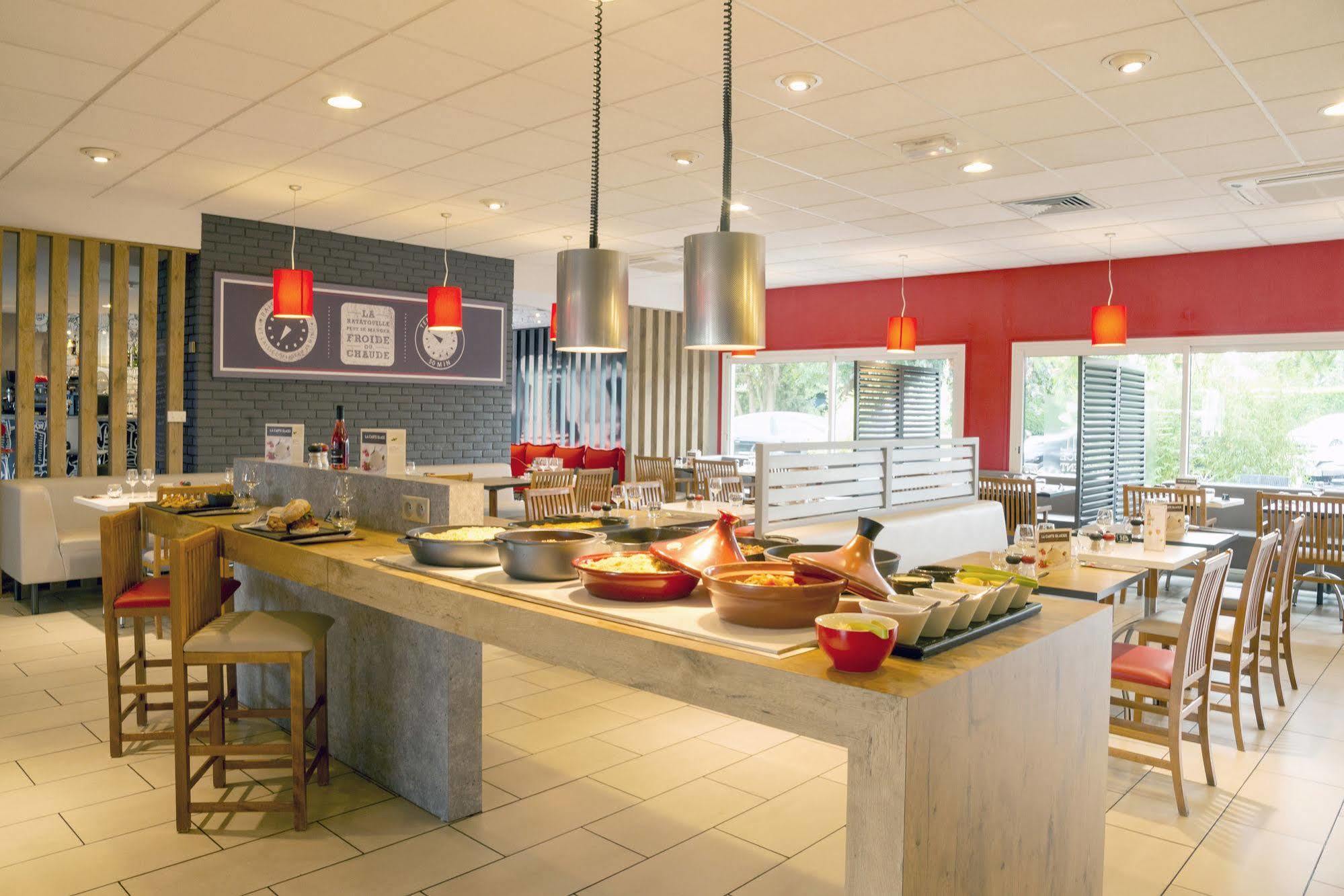 Ibis Laval Le Relais D'armor Hotel Change (Mayenne)
