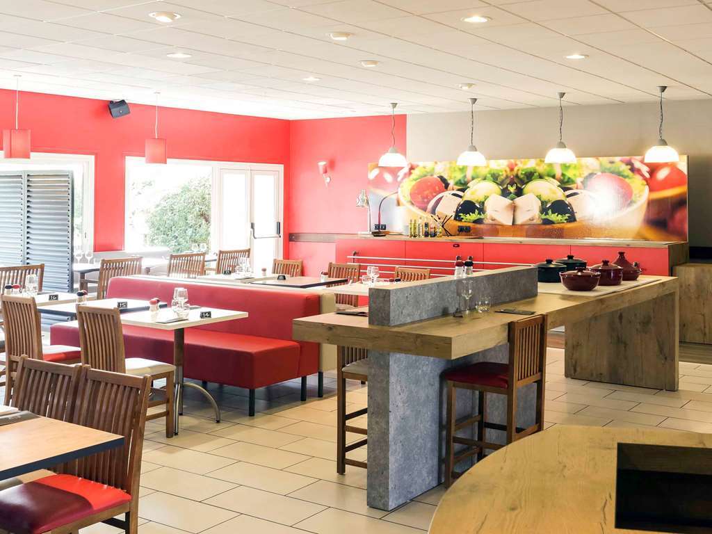 Ibis Laval Le Relais D'armor Hotel